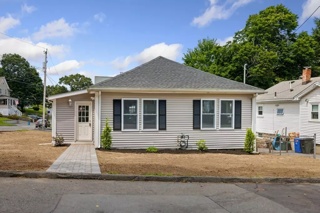 Saugus, MA 01906,9 Laconia Ave