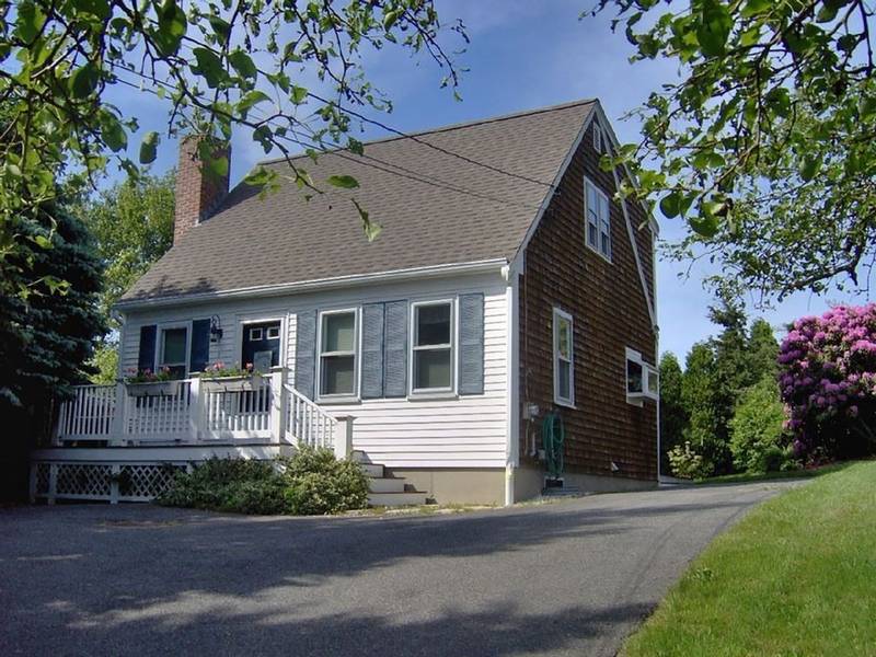 1 Dexter Avenue, Sandwich, MA 02563