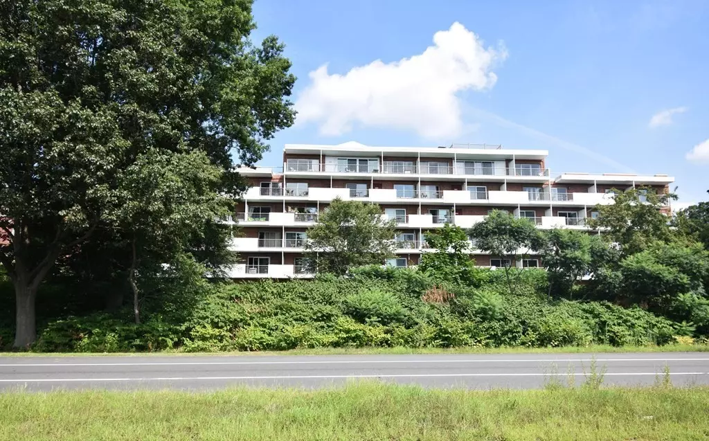 Watertown, MA 02472,227 Coolidge Avenue #212
