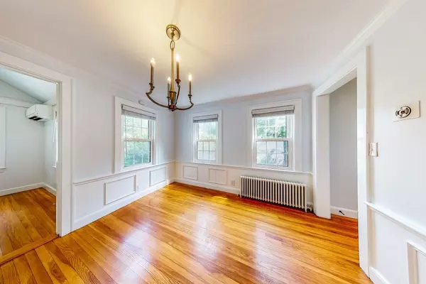 Weston, MA 02493,5 Irving Rd