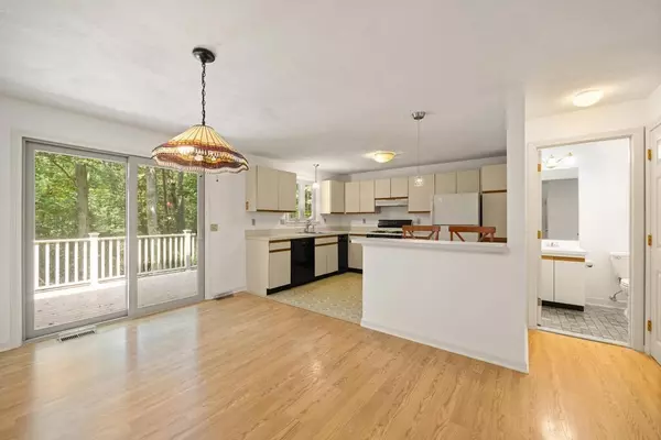 Maynard, MA 01754,4 Apple Ridge #6