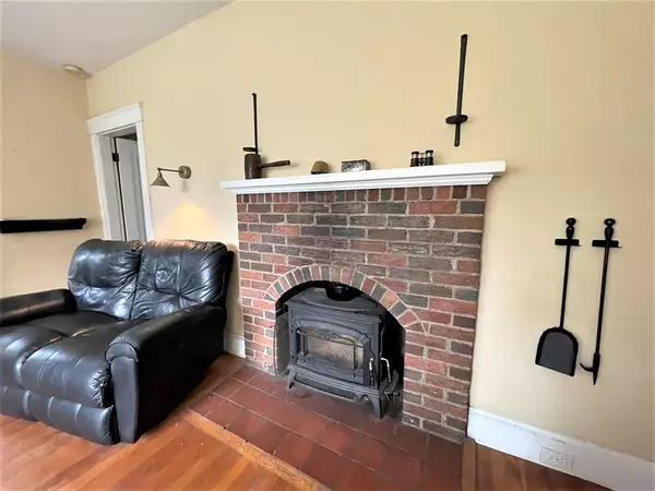 Worcester, MA 01605,11 Davidson Rd