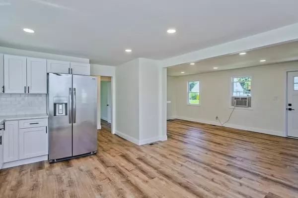 Agawam, MA 01001,75 North Alhambra Cr