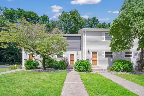 140 Autumn St #B, Agawam, MA 01001