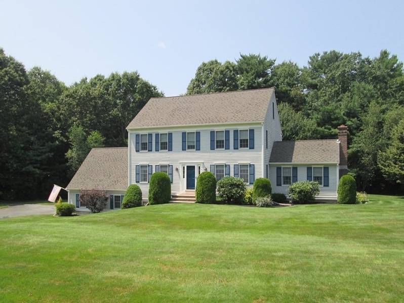 4 Samuel Fuller Rd, Plympton, MA 02367