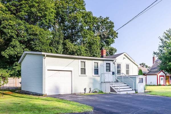 61 Old Bedford Rd, East Bridgewater, MA 02333