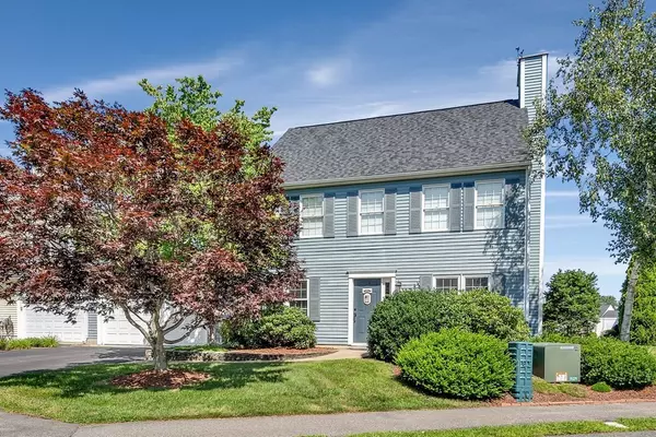 75 Pelican Dr #75, Walpole, MA 02081