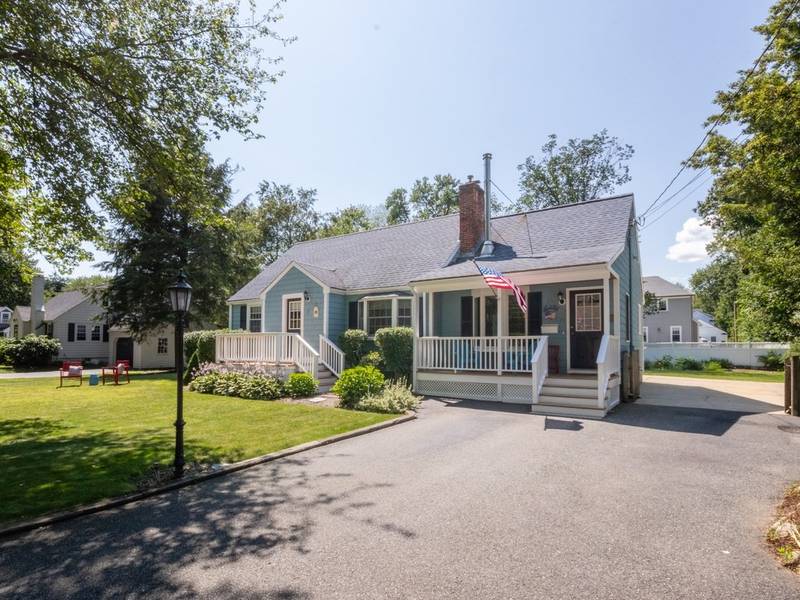 17 Sunrise Rd, Westwood, MA 02090