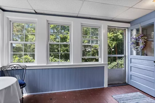 Maynard, MA 01754,9 Bates Avenue