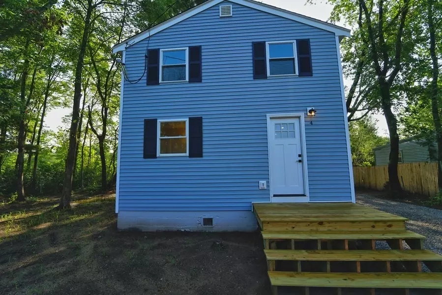 4 Juniper Rd, Holbrook, MA 02343