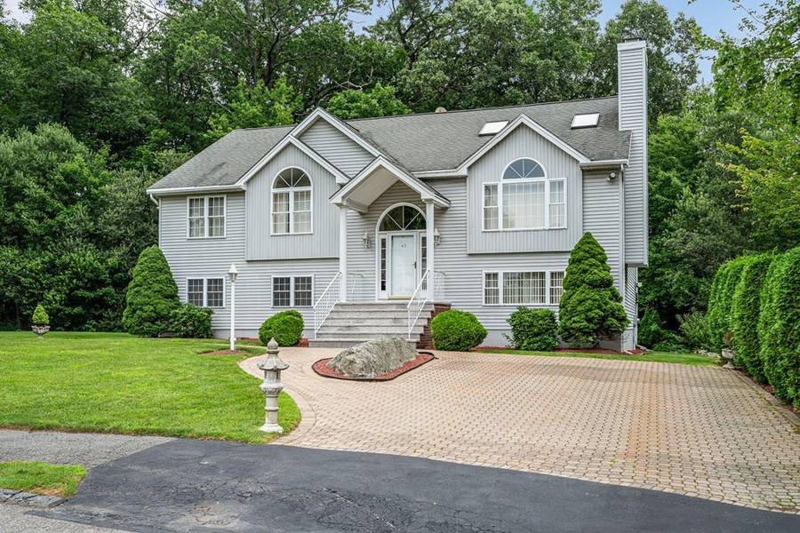 49 Susan Dr, Saugus, MA 01906