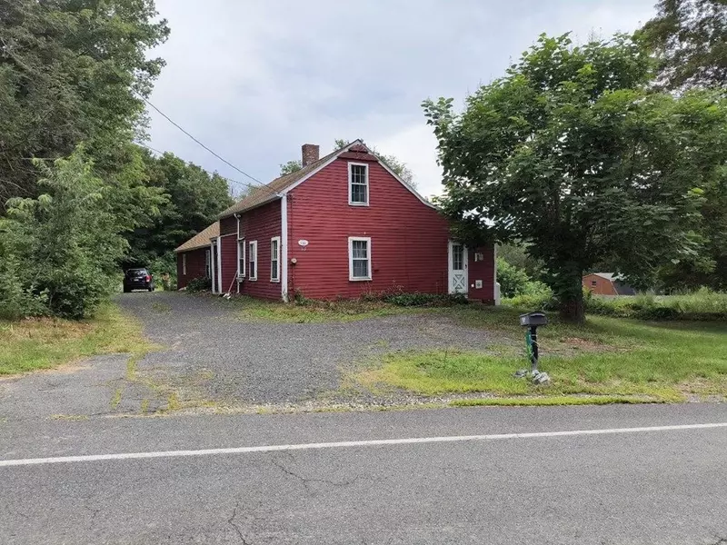 715 Main Rd, Granville, MA 01034