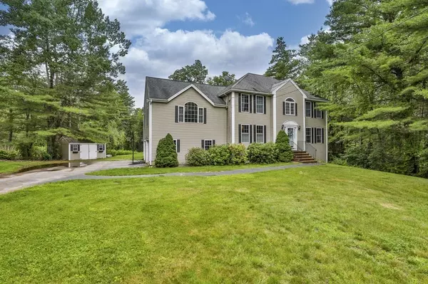 10 Castle Hill Road, Windham, NH 03087