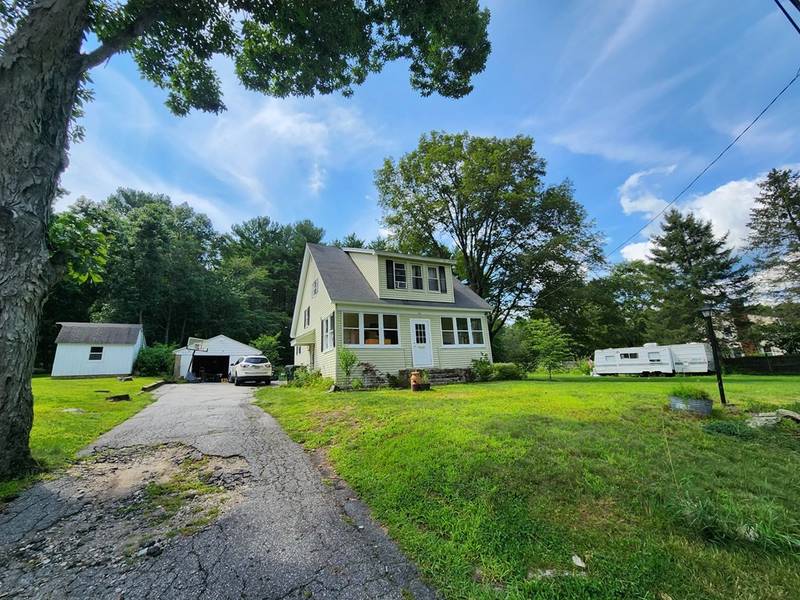 26 Hough Rd, Sutton, MA 01590