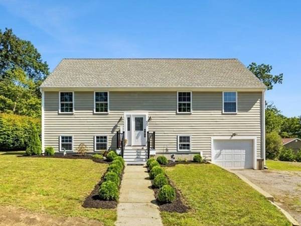 402 Corbett St, Fall River, MA 02720