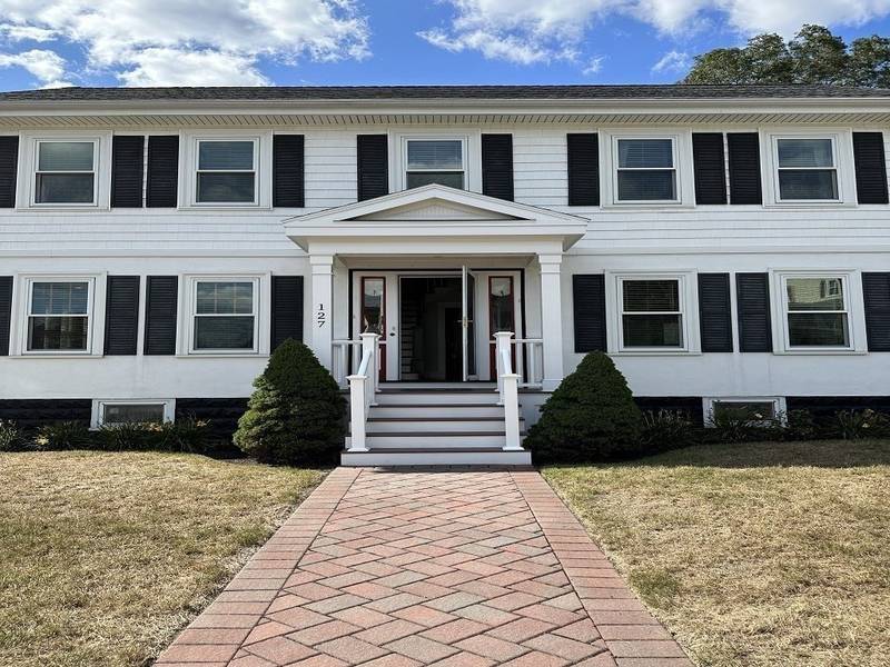 127 Traincroft, Medford, MA 02155