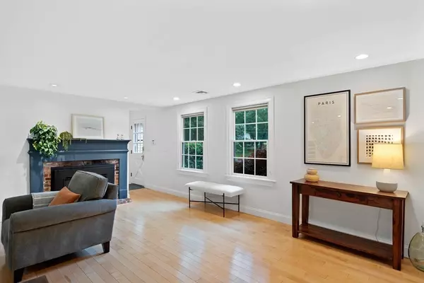 Lynnfield, MA 01940,2 Powder Hill Rd