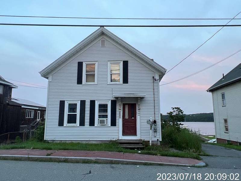 432 Main St, Somerset, MA 02726