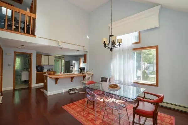 88 Blackthorn Rd, Barnstable, MA 02648