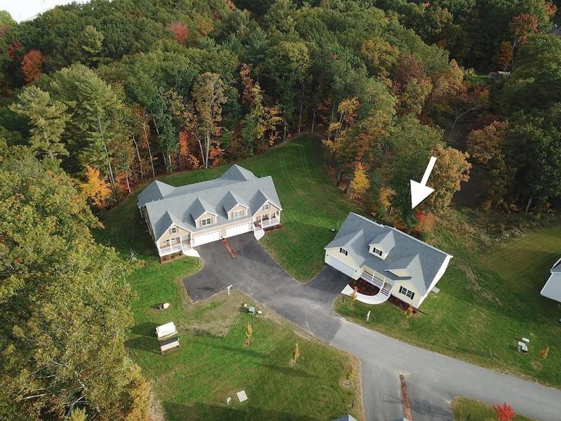 100 Hummingbird Lane #E, Groton, MA 01450