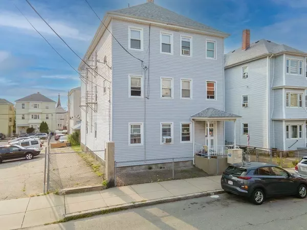 83 Jencks St, Fall River, MA 02723