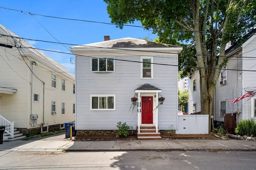 Salem, MA 01970,11 May St #B