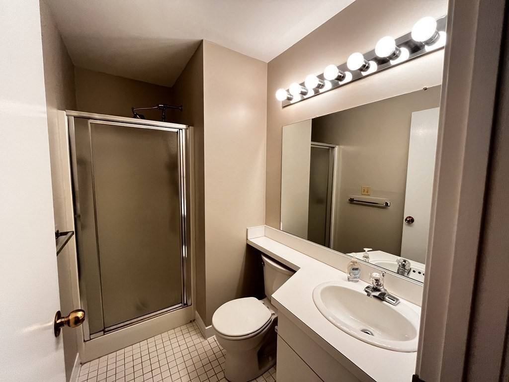 Hingham, MA 02043,1402 Tuckers Lane #1402