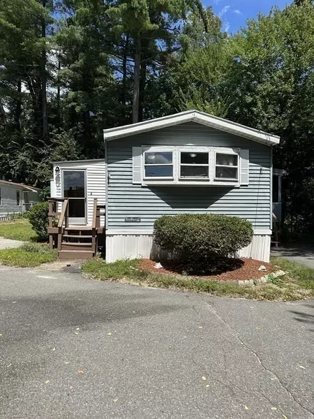 38 River Rd #10, Pepperell, MA 01463