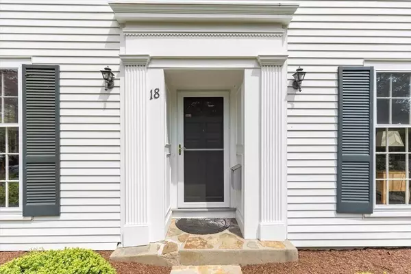 Hingham, MA 02043,18 Bradford Rd
