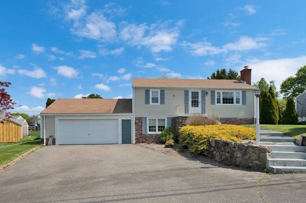 111 Knott Ave, Sandwich, MA 02563