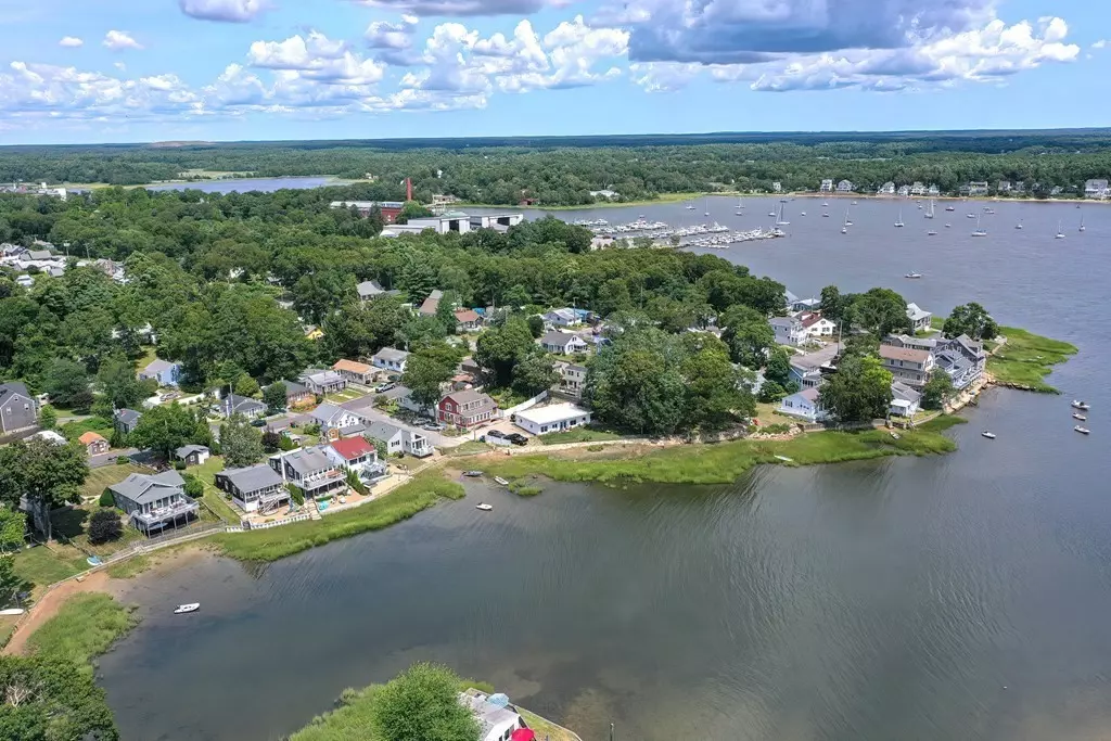 Wareham, MA 02571,28 Pinehurst Drive