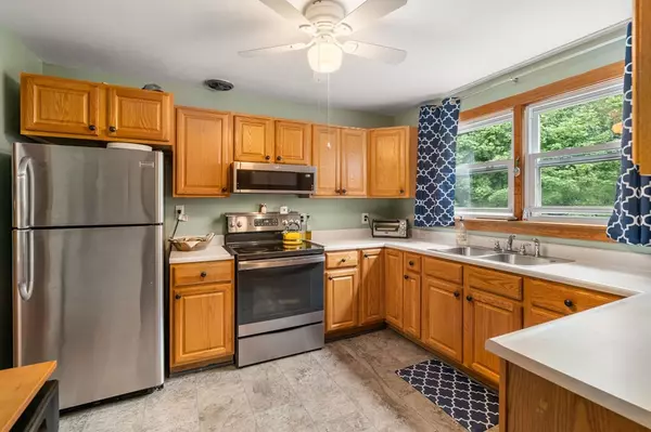Maynard, MA 01754,6-A Upper Beacon Street