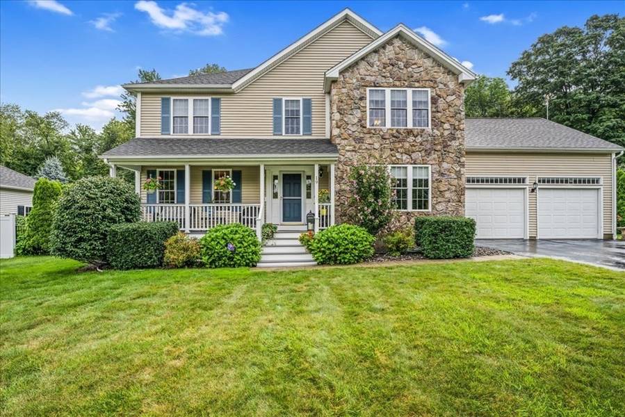 19 Hilltop Farm Rd, Auburn, MA 01501