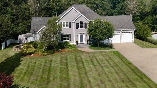 25 Tupelo Rd, Westport, MA 02790