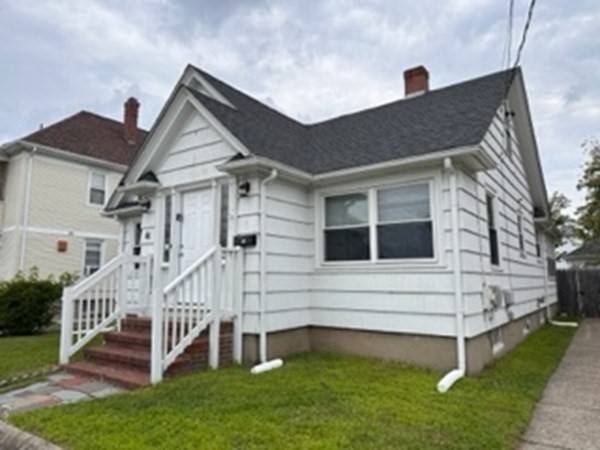 41 Calder St, Pawtucket, RI 02861