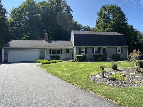 2 Oakland St, Wilbraham, MA 01095