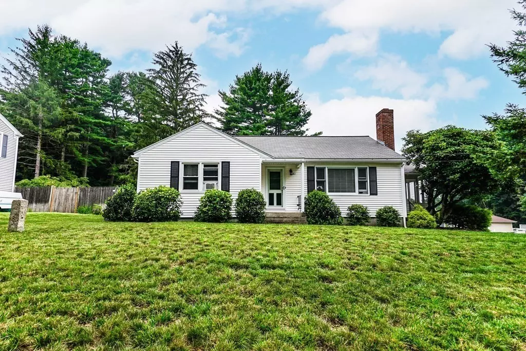 Uxbridge, MA 01569,181 High St