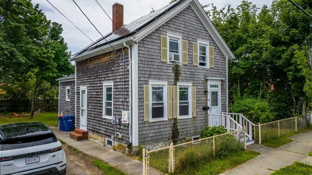 74 Grape St, New Bedford, MA 02740