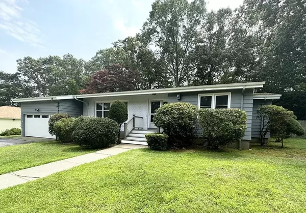 645 Florence St, Fall River, MA 02720