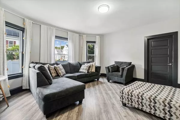 193 Powell St, Lowell, MA 01851