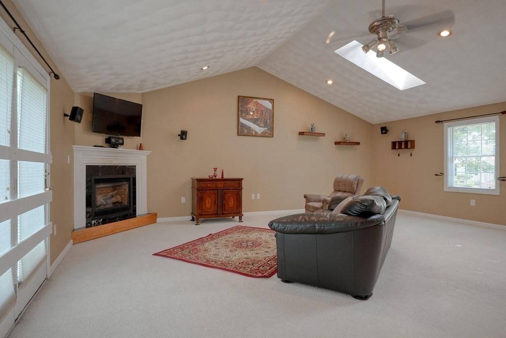 Billerica, MA 01862,57 Pollard St