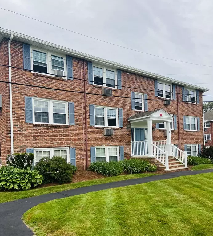 Danvers, MA 01923,2 Mcdewell Ave #10