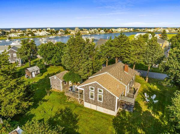 16 Mallard Road,  Marshfield,  MA 02050