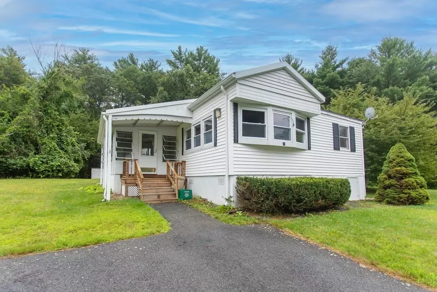 23 Natureway Circle, Halifax, MA 02338