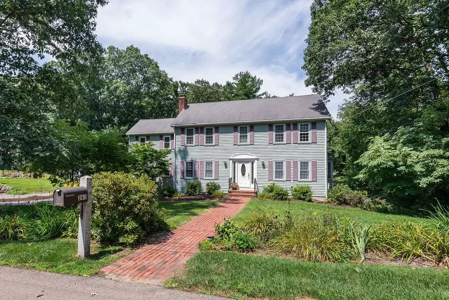 261 Cliff Dr, North Attleboro, MA 02760