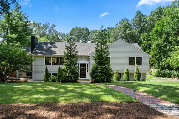 39 Bradyll Road, Weston, MA 02493