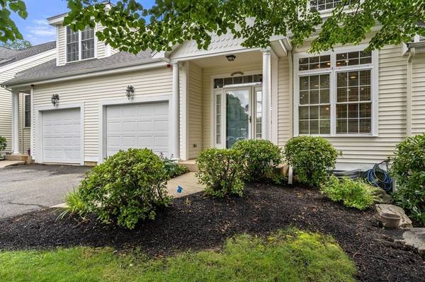 8 Kingson Ln #4, Medway, MA 02053