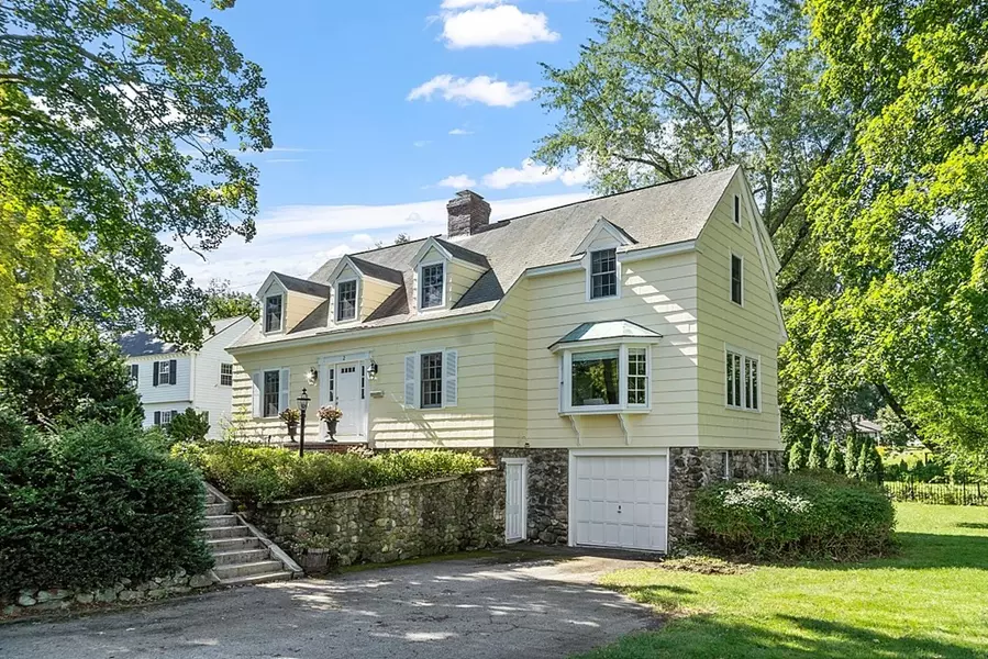 2 High Plain Rd, Andover, MA 01810