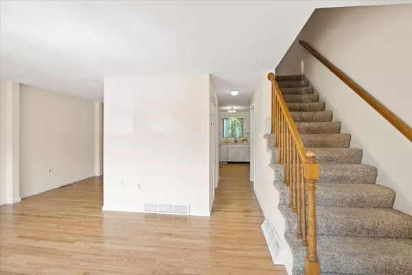 Randolph, MA 02368,5 Bridle Path Circle #D