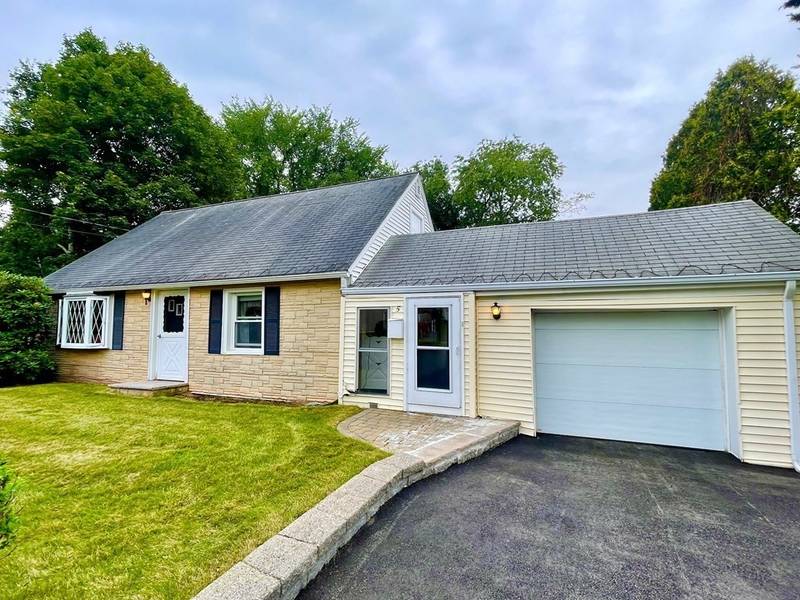 5 Kimball Rd, Auburn, MA 01501